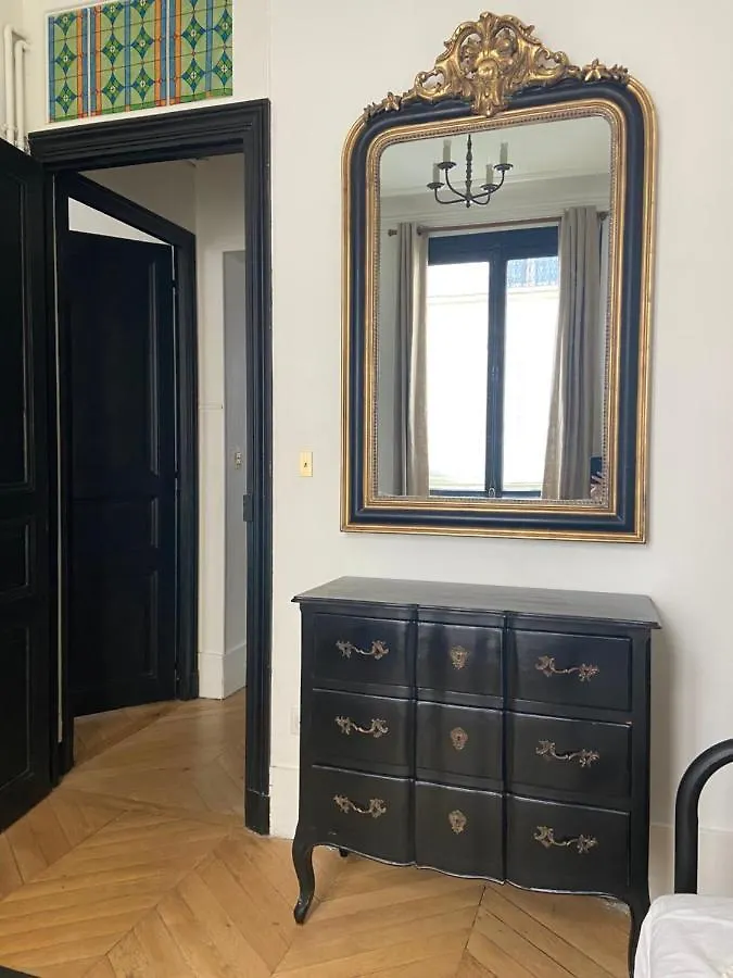 Appartement 3 Chambres Jardin Du Luxembourg Paris Apartment
