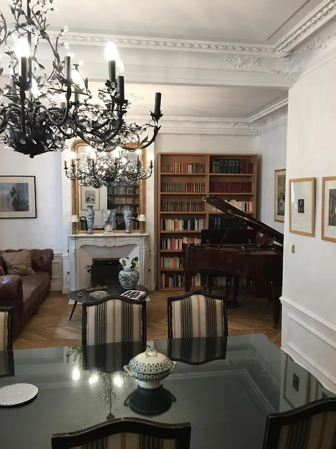 Appartement 3 Chambres Jardin Du Luxembourg Paris France
